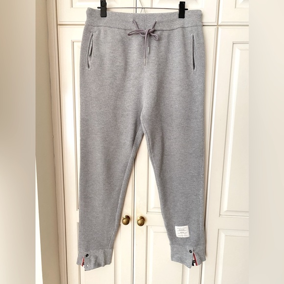 Gray Sweatpants wz Drawstrings.pockets.  100% Cotton.stripes.Size 4.Waist 33-40" - Picture 1 of 14